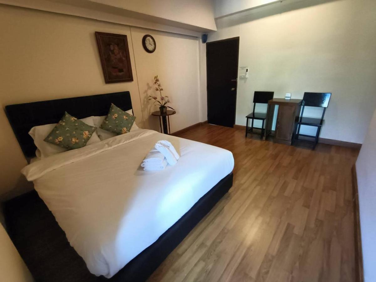 Soft Night Barzaar Albergue Chiang Mai Exterior foto