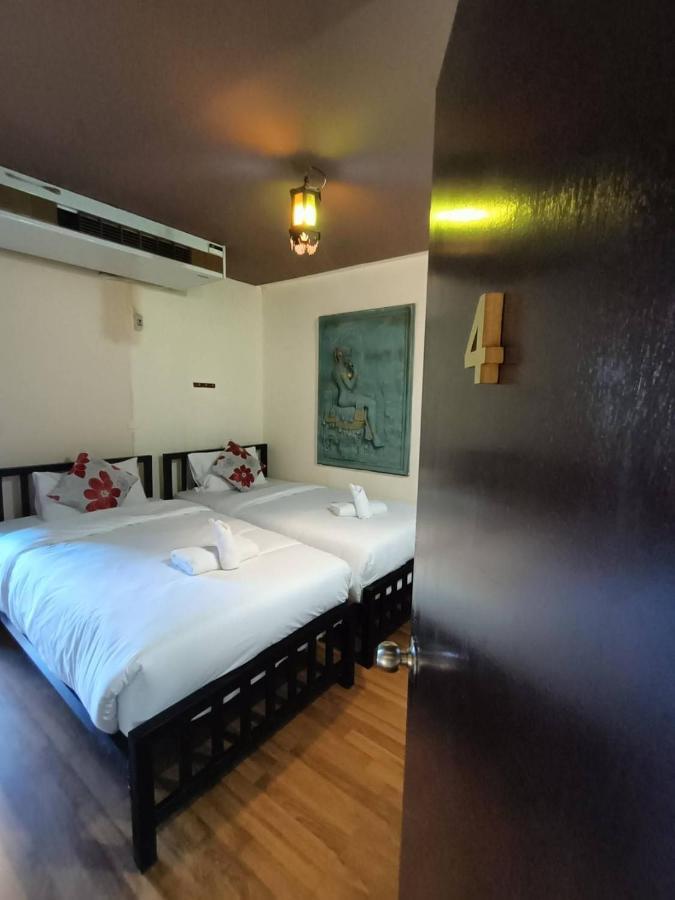 Soft Night Barzaar Albergue Chiang Mai Exterior foto