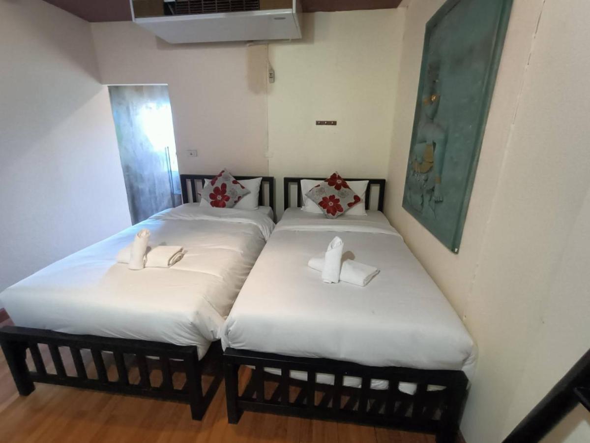 Soft Night Barzaar Albergue Chiang Mai Exterior foto