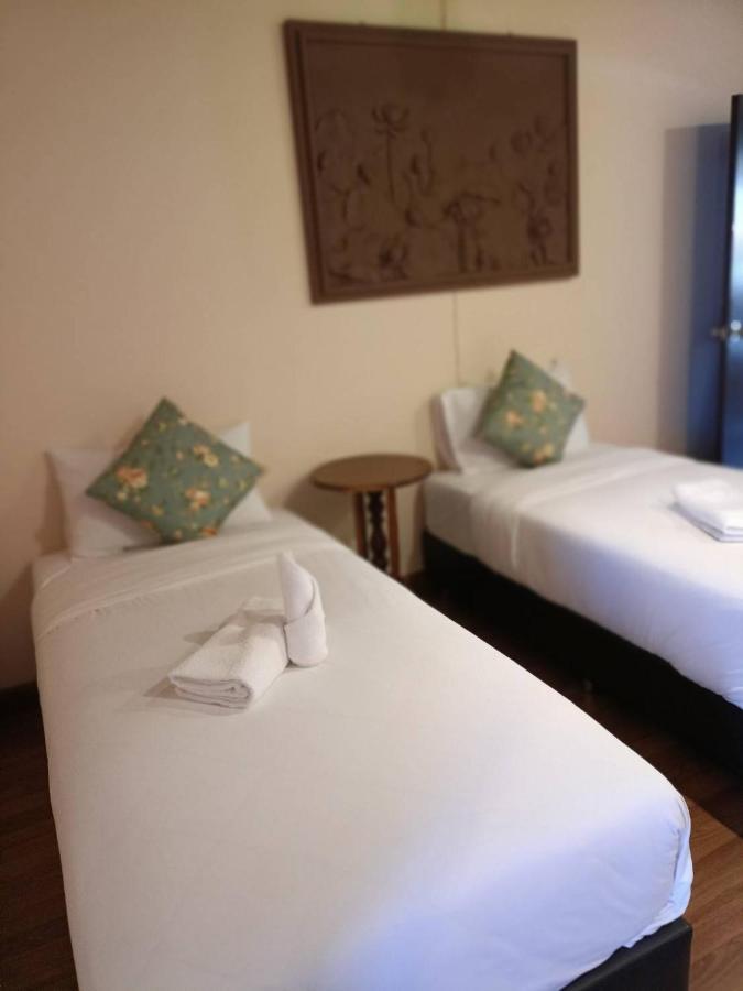 Soft Night Barzaar Albergue Chiang Mai Exterior foto