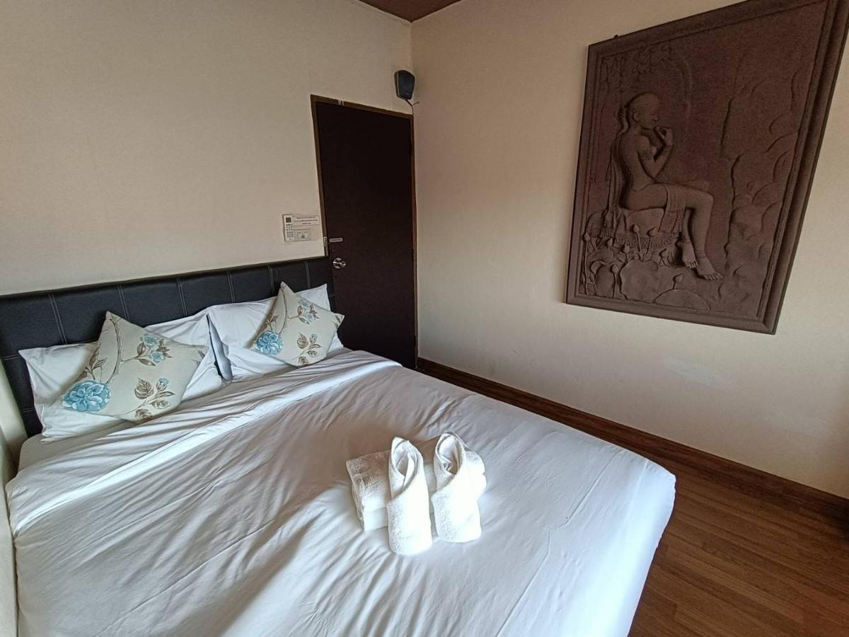 Soft Night Barzaar Albergue Chiang Mai Exterior foto